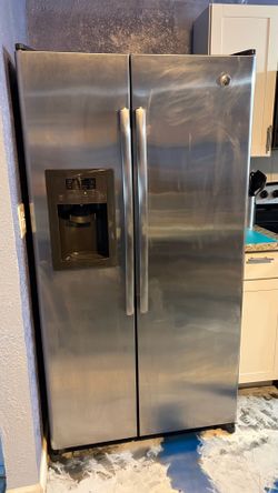GE fridge $450