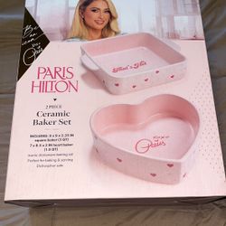 Paris Hilton Baker Set NEW$40