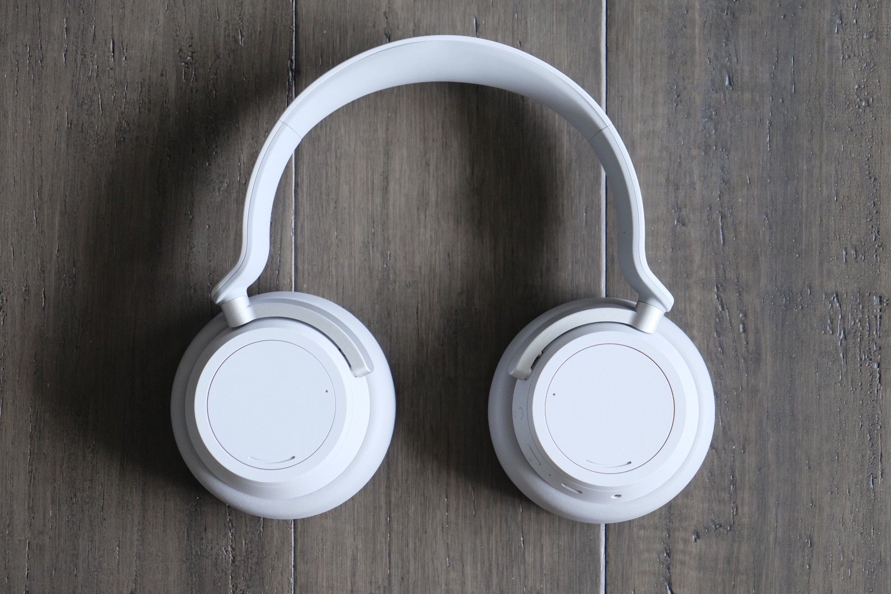Microsoft Surface Noise Cancelling Headphones