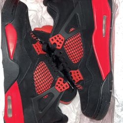 Jordan 4 Red Thunder Size 7 MENS ,8.5 WOMENS