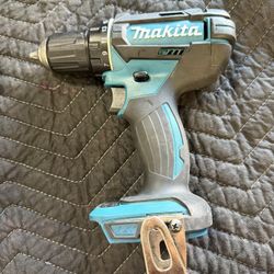 Makita XFD10 18V LXT Lithium-Ion 1/2 in. Cordless Driver-Drill (Tool-Only) 