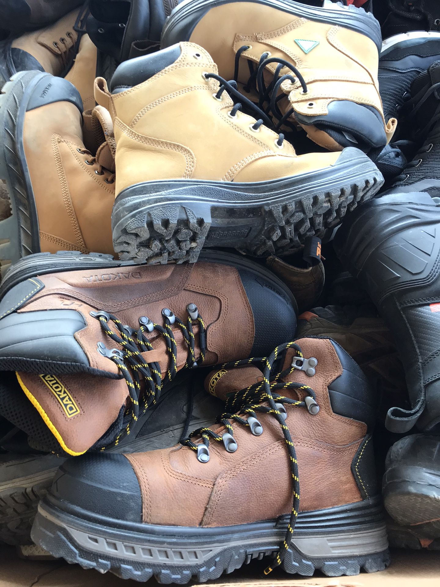 Work boots (Used And new) Wholesale