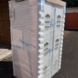 Frigidaire 25.6-cu ft Standard-Depth 36-in Wide Side-by-Side Refrigerator with Ice Maker ,Water and Ice Dispenser ( White ) ENERGY STAR Certified