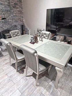 7- pieces Rubber wood dining set