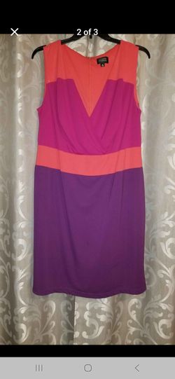 Sz 18 Adrianna Papell