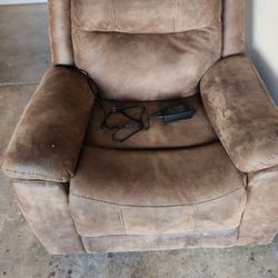 BarcaLounge Electric Recliner Great Condition