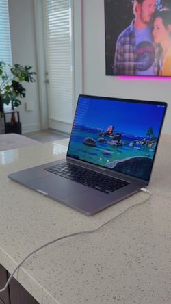2019 MacBook Pro 16" — i9 / 32GB / 1TB / Radeon Pro 5500M 8GB — $675