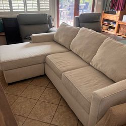 Sofa with lounge chase