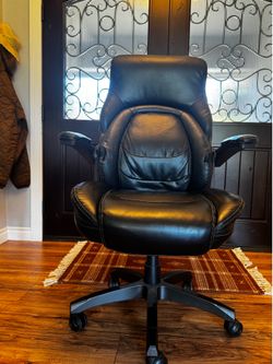 La-Z-Boy Manager's Office Chair with Active Lumbar Technology
