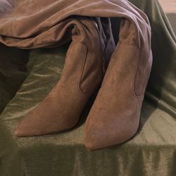 Nuevas  Número 8 1/2