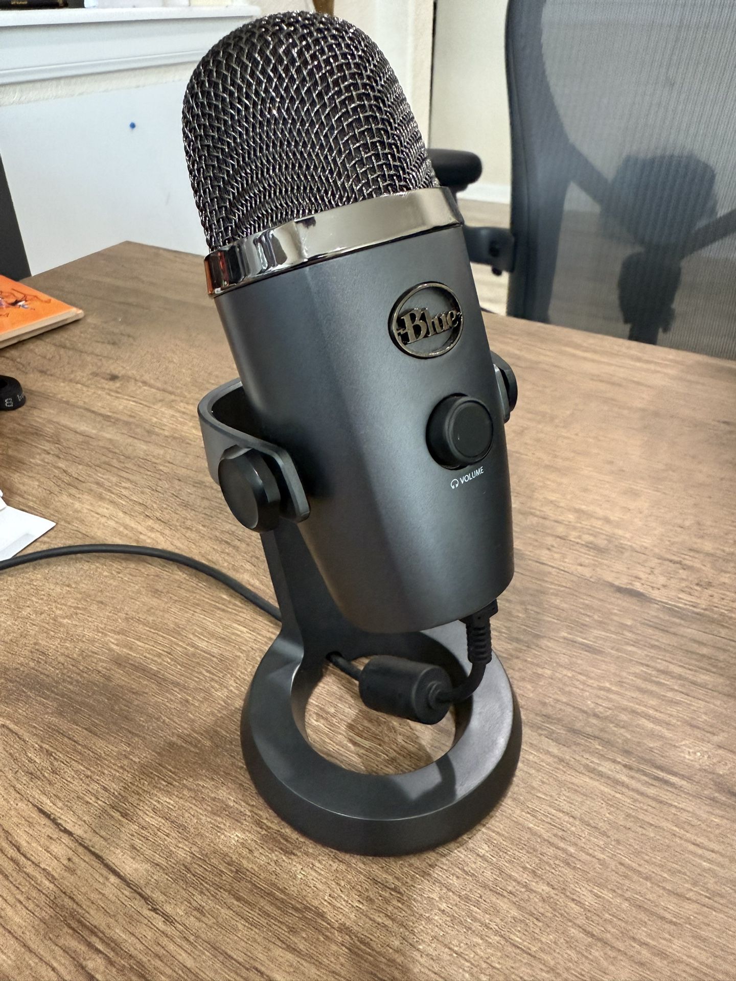 🎙️ Blue Yeti Nano Premium USB Mic for Recording and Streaming – Shadow Gray