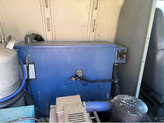 Carpet cleaning equipment