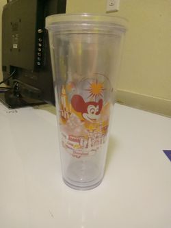 Starbucks Disneyland Resort Clear Tumbler (no straw) 24fl. Oz 2020