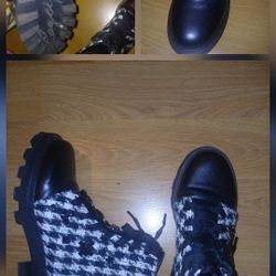 Karl Lagerfeld Womens Boots Size 8