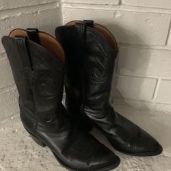 Lucchese Classic handmade boots Size 11 1/2 D.