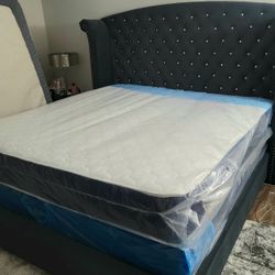 NEW KING PLUSH PILLOW TOP MATTRESS WITH BOX SPRING ♨️ Bed frame is not available