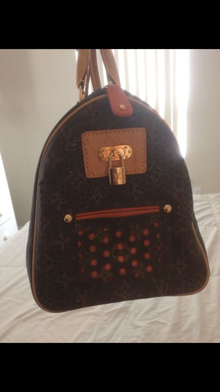 Louis Vuitton Limted Edition Fuchsia Monogram Perforated Speedy 30 Bag for  Sale in Fort Myers, FL - OfferUp