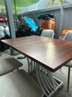 Comedor de 4 sillas