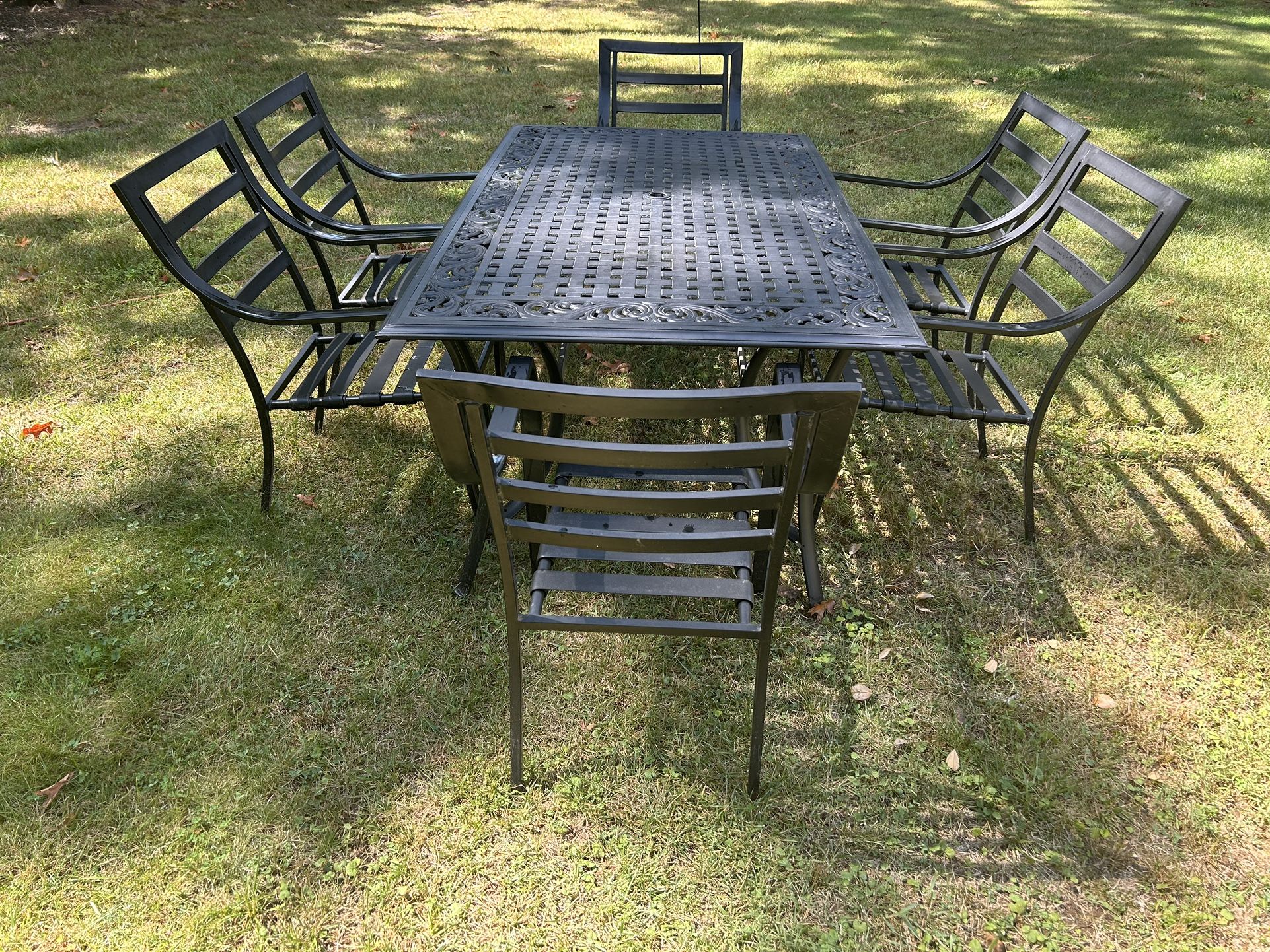 Beautiful Aluminum Patio Set Large Table & 6 Chairs OBO