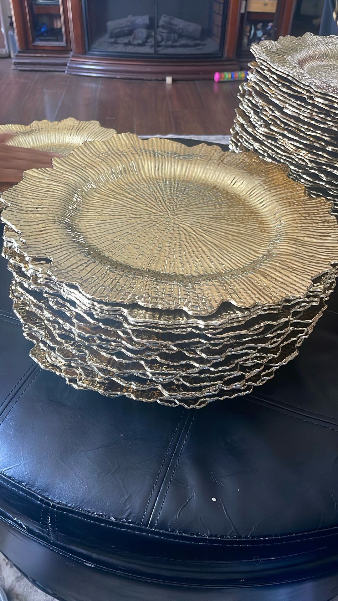 Charger plates (100 Plates)