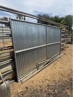 Horse shelter