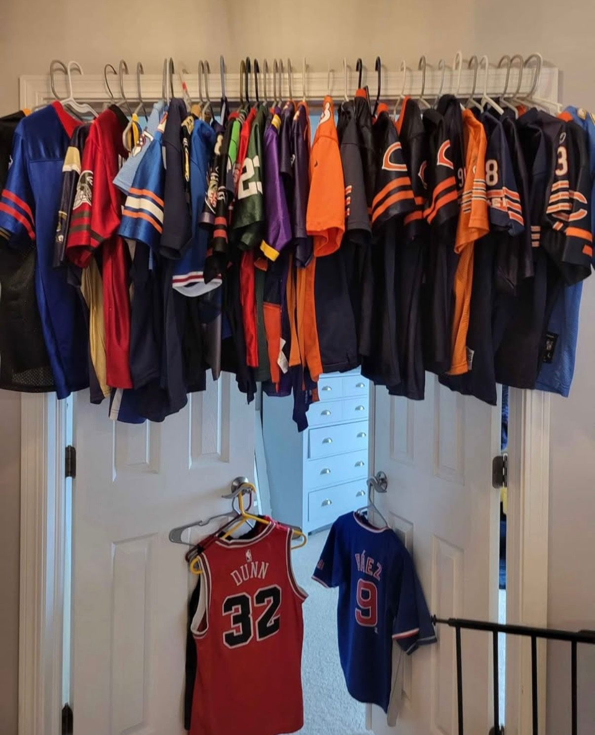 NFL/CFB/MLB/NBA Jerseys