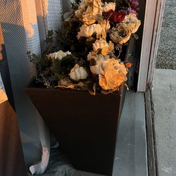 Elegant Vases With Flowers 
