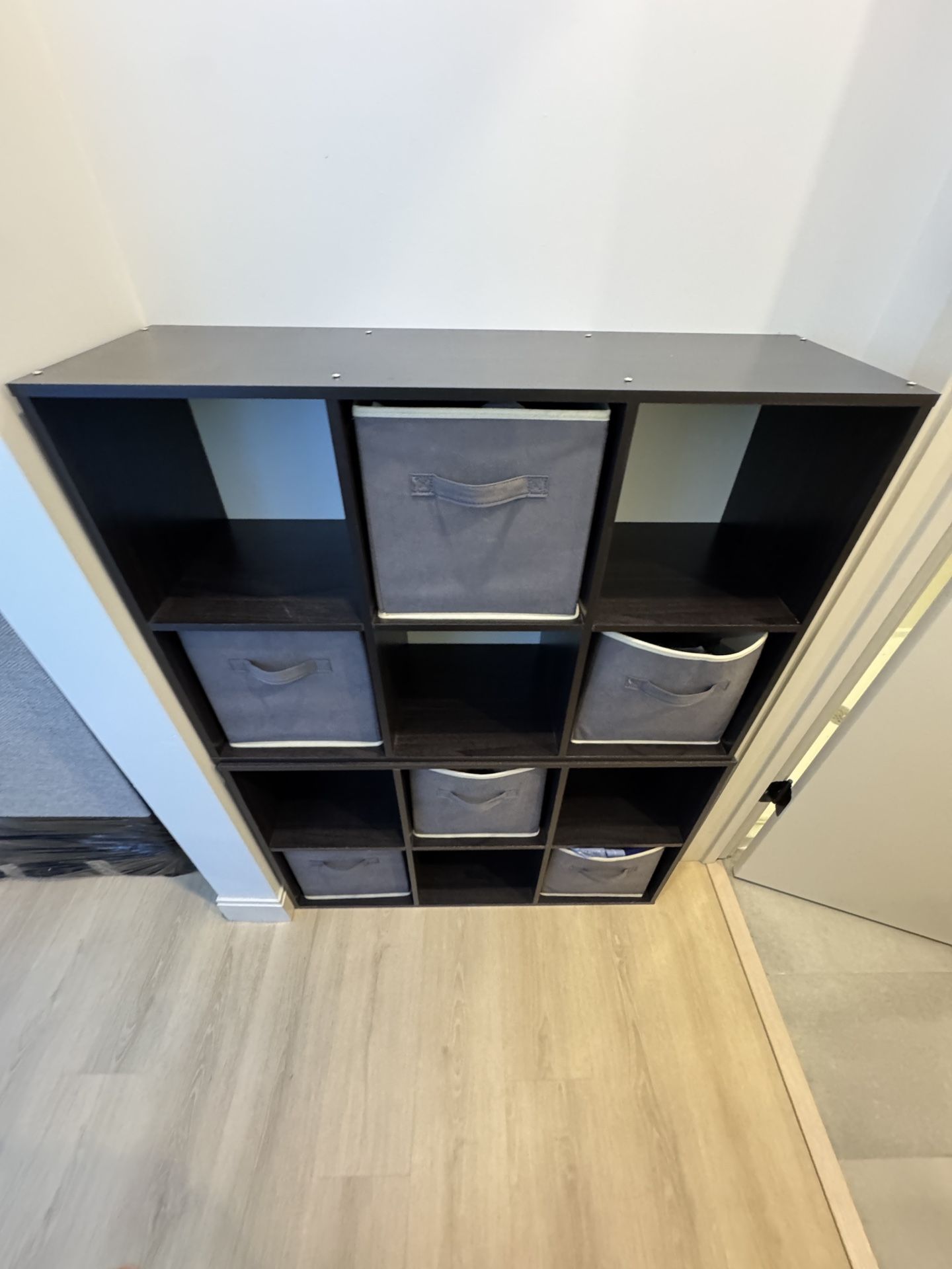 Shelves Like New