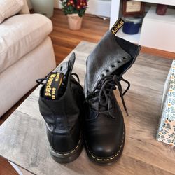 Doc Martines Boots Women