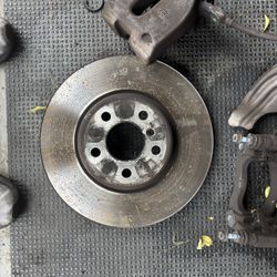 BMW 330i G20 OEM Standard Brakes 