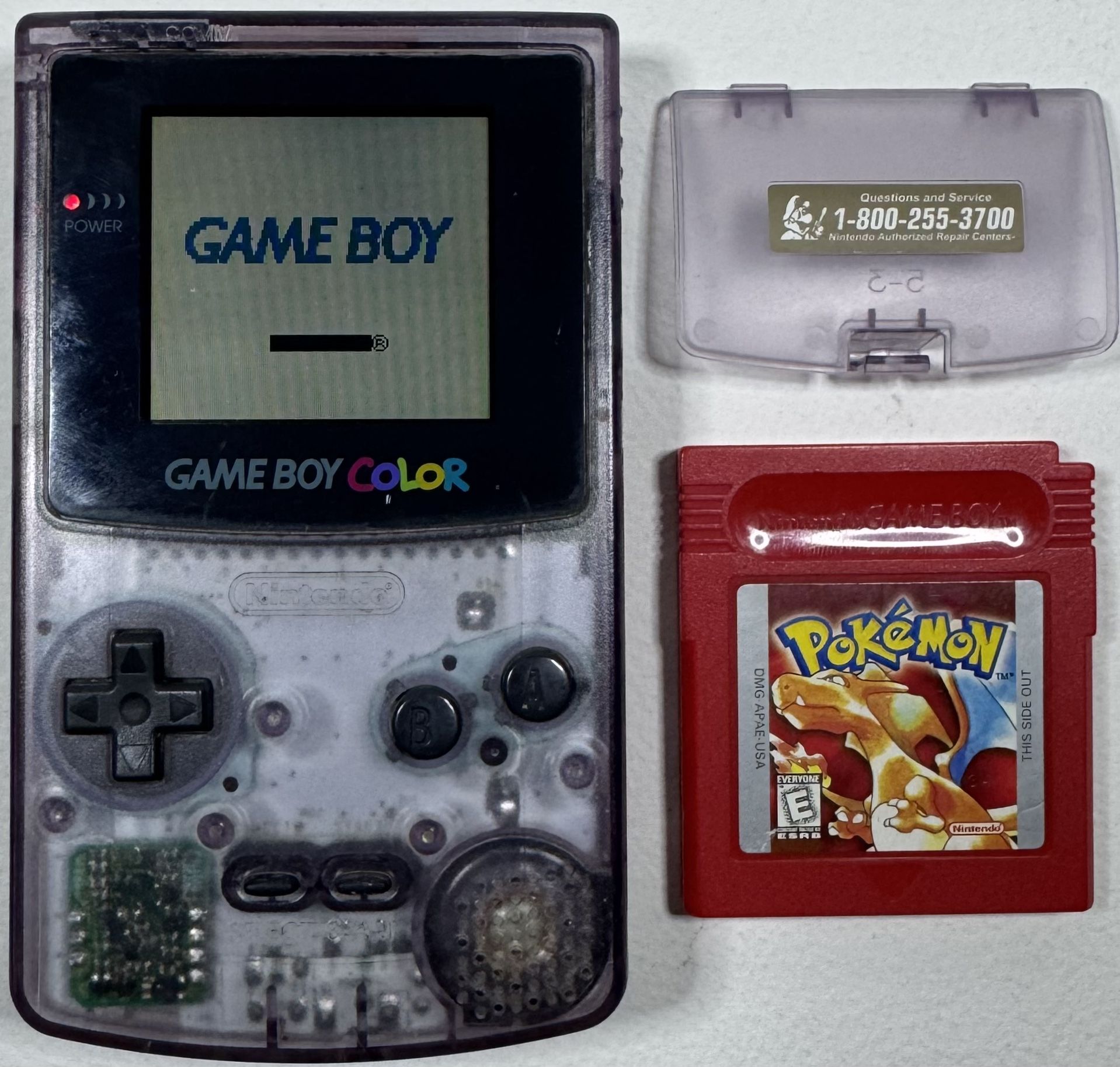 NINTENDO GAME BOY COLOR LOT (INCLUDES POKÉMON: Red Version)