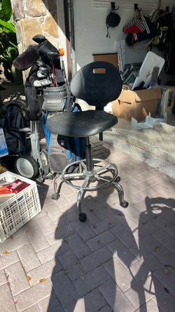 Adjustable Height Work Stool 