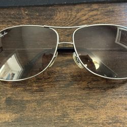 Ray-Ban Aviator Sunglasses