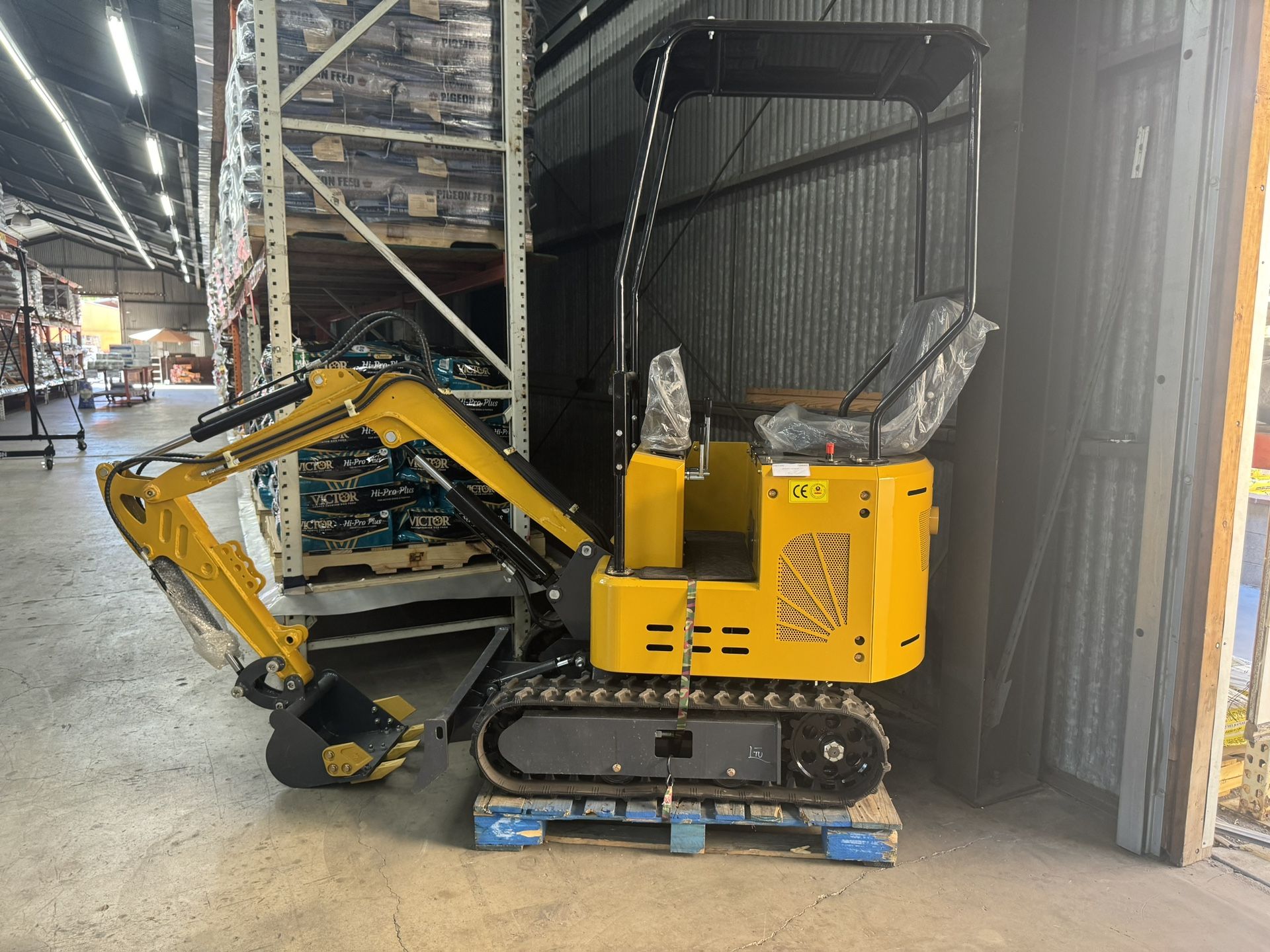 Excavator Mini W/roof