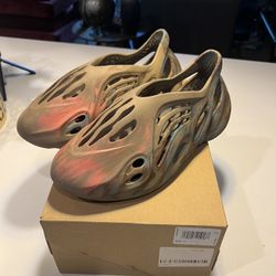 Yeezy Foam Runner MX Sand Grey