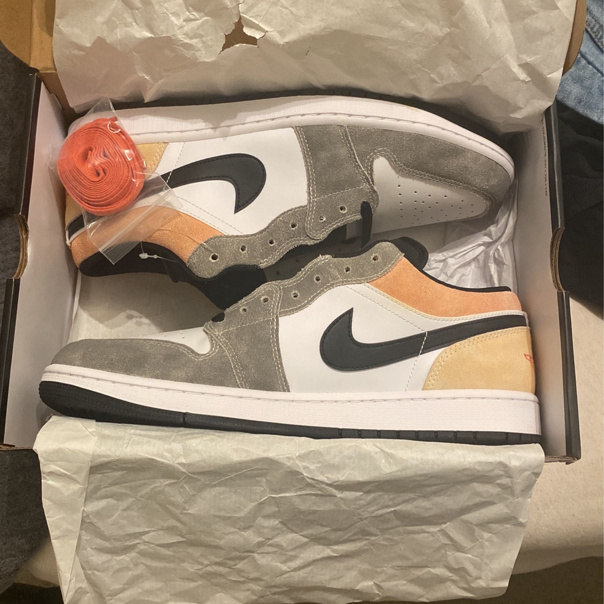 Jordan 1 Low SE Flight Club 