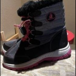 Big Girls Snow Boots Size 3