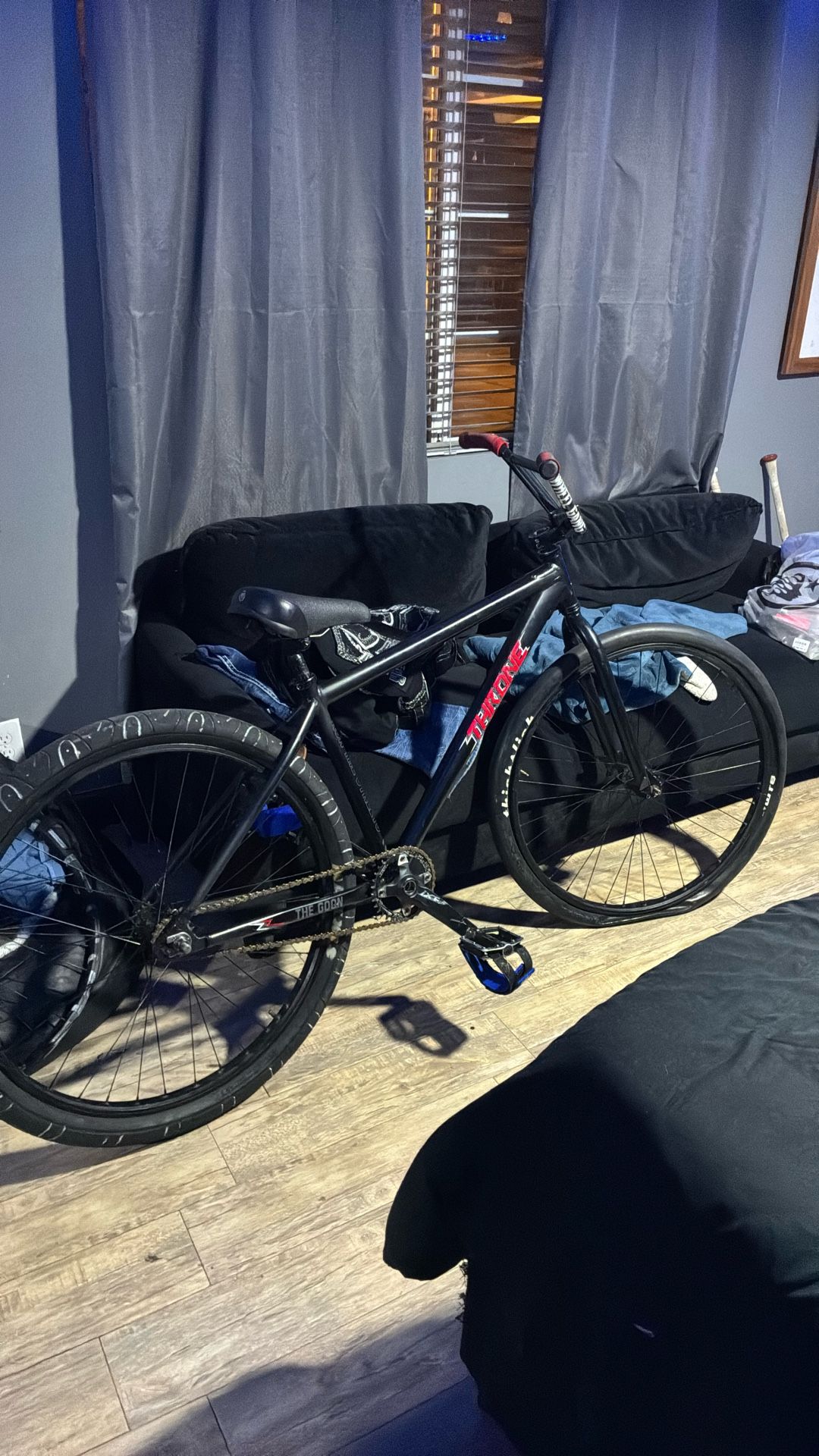 Red Rose Throne 29er