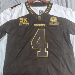 BRAND NEW Nike Custom Dak Prescott Jersey (M)