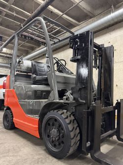 Toyota M8, latest model,5500 lb capacity forklift 