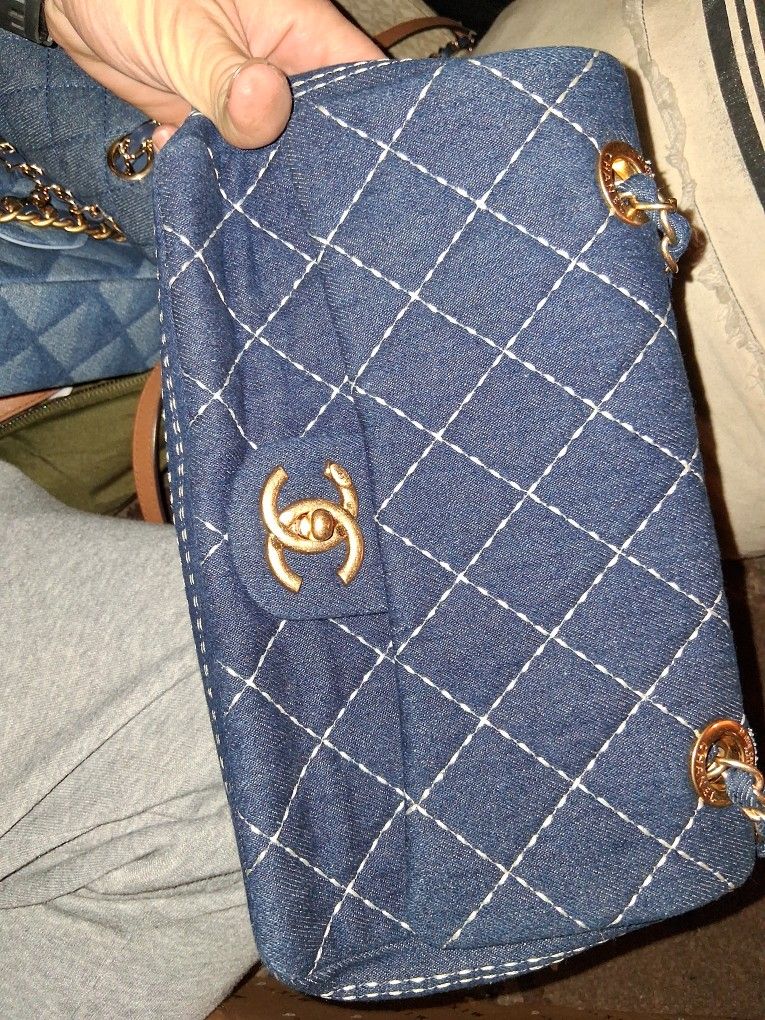  Chanel Casual Denim Flap Bag  from the Chanel Cruise 2020 Collection / Classic CC turn lock / Quilted Pattern  