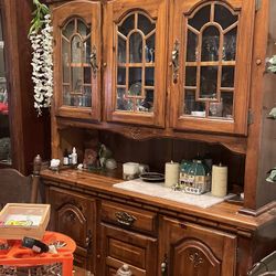 Kitchen  Table Chairs Hutch 