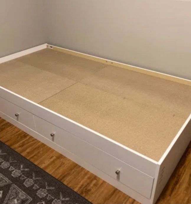 Twin Bed With 2 Drawers