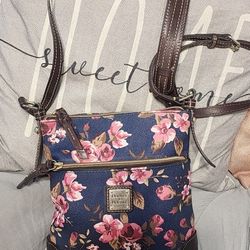 Dooney Bourke Crossbody 35$
