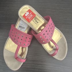 NEW Fuchsia Sandals Size 5 Woman/Girls