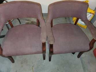 2 WOODEN CHAIRS