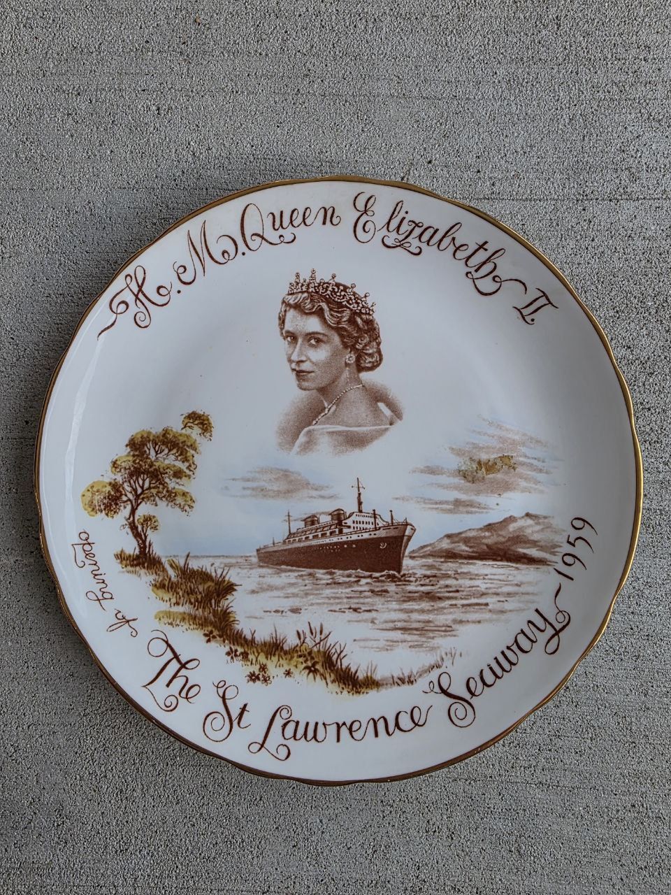 1959 Queen Elizabeth II Commemorative Plate – Tuscan Fine English Bone China – St. Lawrence Seaway Opening – 8”