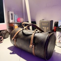 Louis Vuitton Papillon 26 