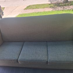 Couch With Pullout Bed