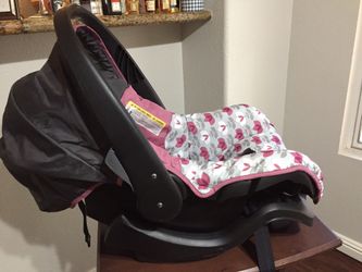 Evenflo Nurture Infant Car Seat
